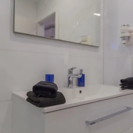 Luxury Μακάρσκα